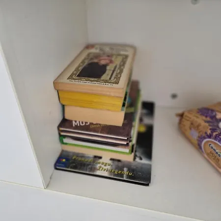 Apartment Candy
